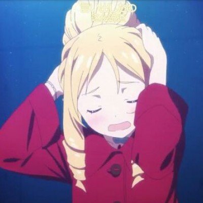 美女COS《巫师3》叶奈法惊艳绝伦 白嫩香肩紫眸勾人